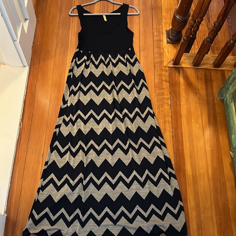 Navy chevron sleeveless maxi dress